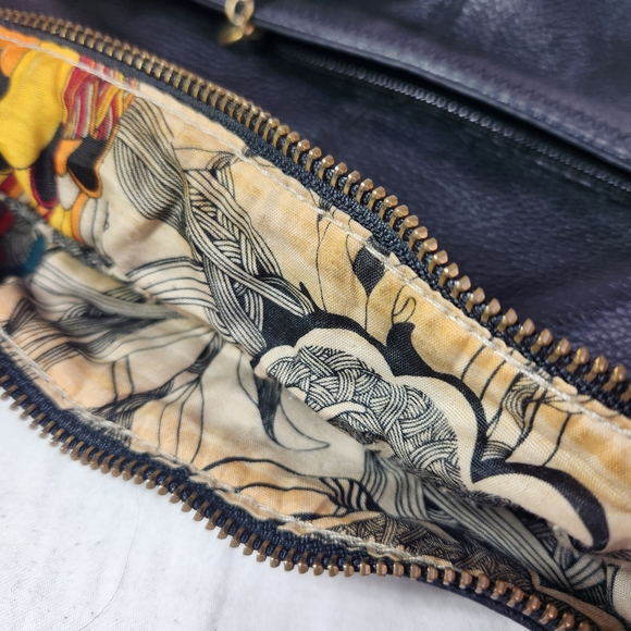 THE SAK Iris Black Pebbled Leather Adjustable Crossbody Purse Shoulder Bag Purse - Picture 16 of 16